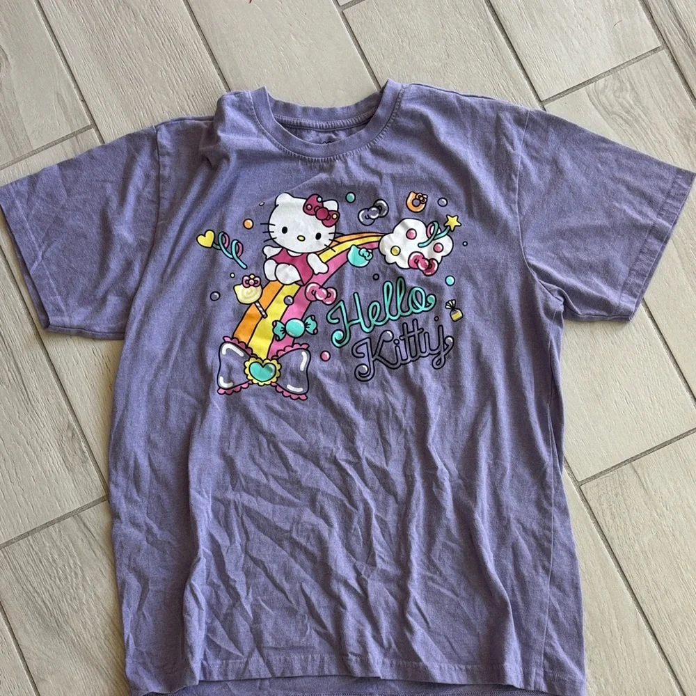 Classic/Vintage lavender Hello Kitty tshirt - Picture 5 of 5